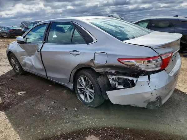 4T1BF1FK0HU392189 2017 TOYOTA CAMRY - Image 2