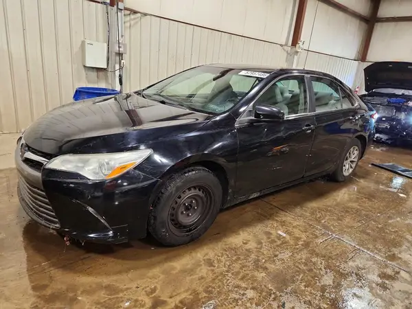 4T1BF1FK0HU394461 2017 TOYOTA CAMRY - Image 1