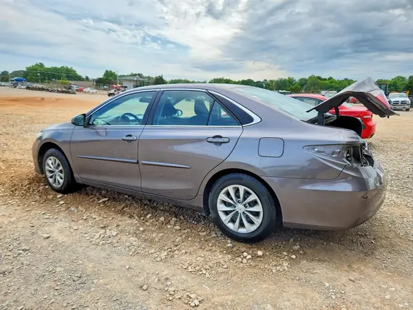 4T1BF1FK0HU394895 2017 TOYOTA CAMRY - Image 2