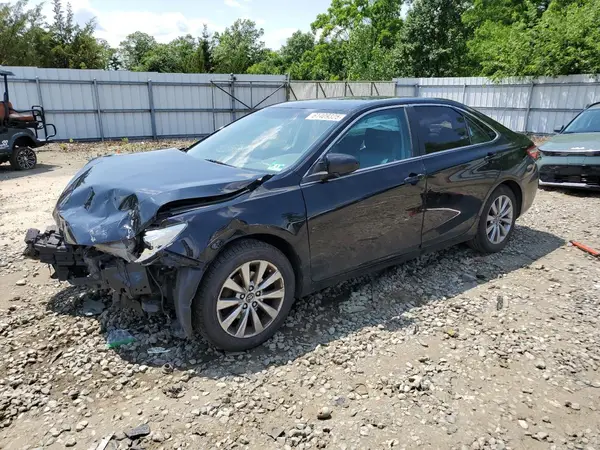 4T1BF1FK0HU395724 2017 TOYOTA CAMRY - Image 1