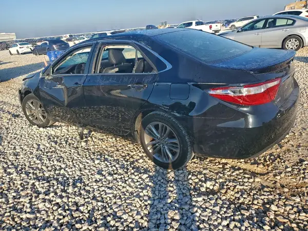 4T1BF1FK0HU396517 2017 TOYOTA CAMRY - Image 2