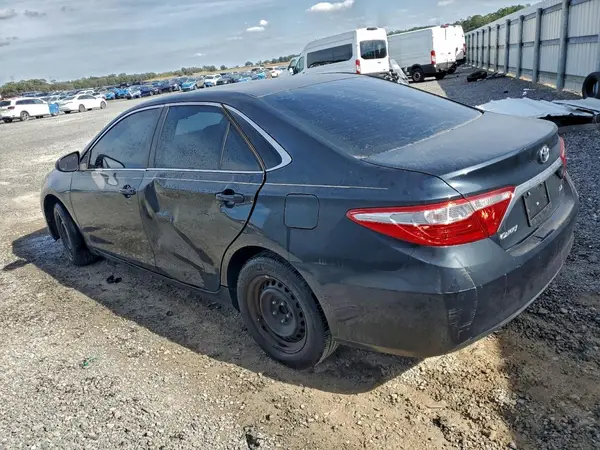 4T1BF1FK0HU397179 2017 TOYOTA CAMRY - Image 2