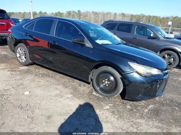 4T1BF1FK0HU397263 2017 TOYOTA CAMRY - Image 1