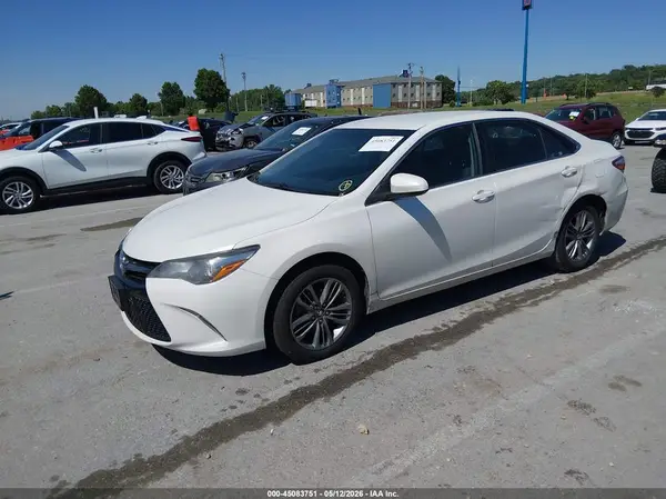 4T1BF1FK0HU398560 2017 TOYOTA CAMRY - Image 2