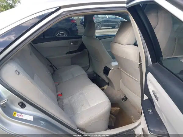 4T1BF1FK0HU399076 2017 TOYOTA CAMRY - Image 8
