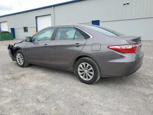 4T1BF1FK0HU400999 2017 TOYOTA CAMRY - Image 2