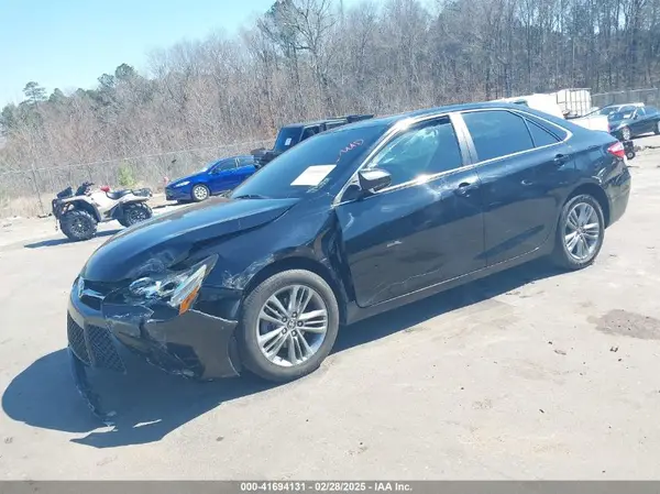 4T1BF1FK0HU401117 2017 TOYOTA CAMRY - Image 2