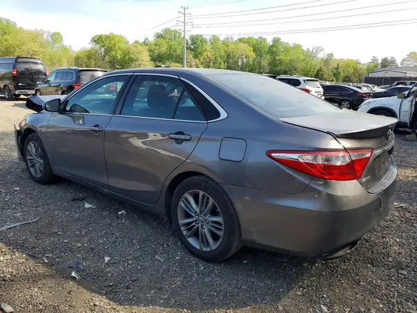 4T1BF1FK0HU401991 2017 TOYOTA CAMRY - Image 2