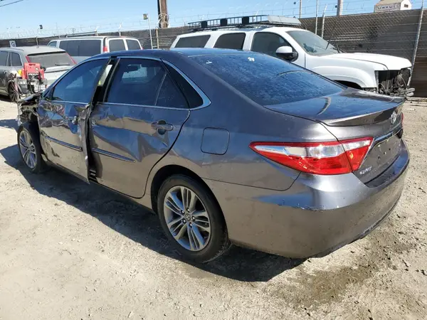 4T1BF1FK0HU402199 2017 TOYOTA CAMRY - Image 2