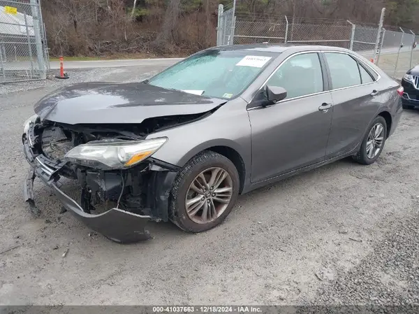 4T1BF1FK0HU402350 2017 TOYOTA CAMRY - Image 2