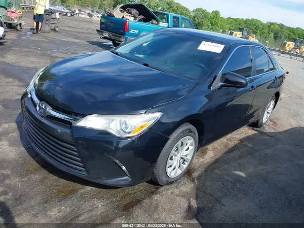 4T1BF1FK0HU403059 2017 TOYOTA CAMRY - Image 2