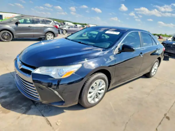 4T1BF1FK0HU405541 2017 TOYOTA CAMRY - Image 1
