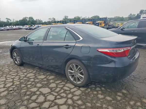 4T1BF1FK0HU408228 2017 TOYOTA CAMRY - Image 2