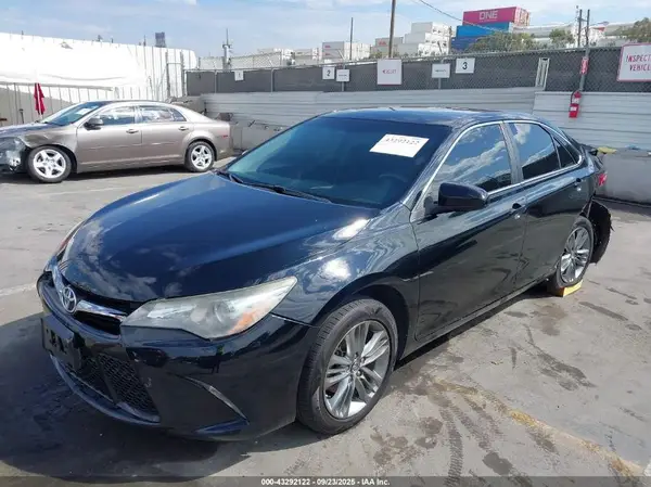 4T1BF1FK0HU408598 2017 TOYOTA CAMRY - Image 2