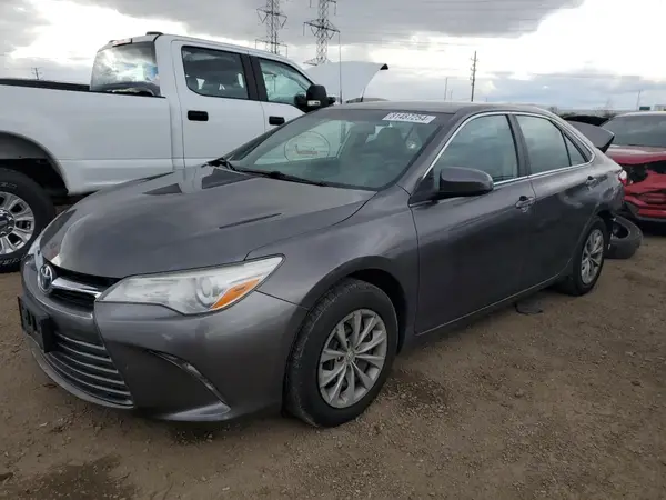 4T1BF1FK0HU409329 2017 TOYOTA CAMRY - Image 1