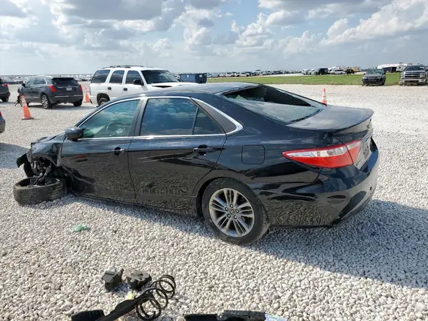 4T1BF1FK0HU409489 2017 TOYOTA CAMRY - Image 2