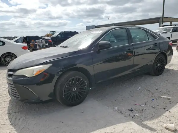 4T1BF1FK0HU410903 2017 TOYOTA CAMRY - Image 1