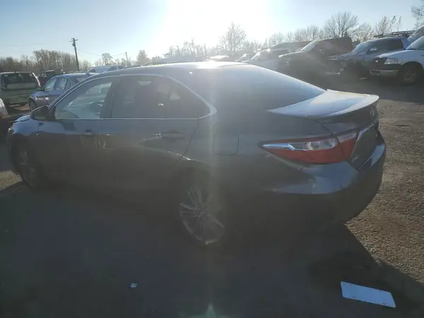 4T1BF1FK0HU411100 2017 TOYOTA CAMRY - Image 2