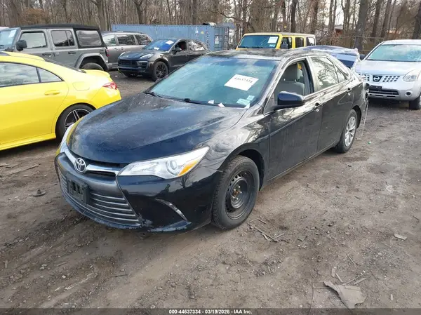 4T1BF1FK0HU412196 2017 TOYOTA CAMRY - Image 2