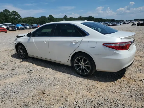 4T1BF1FK0HU413333 2017 TOYOTA CAMRY - Image 2