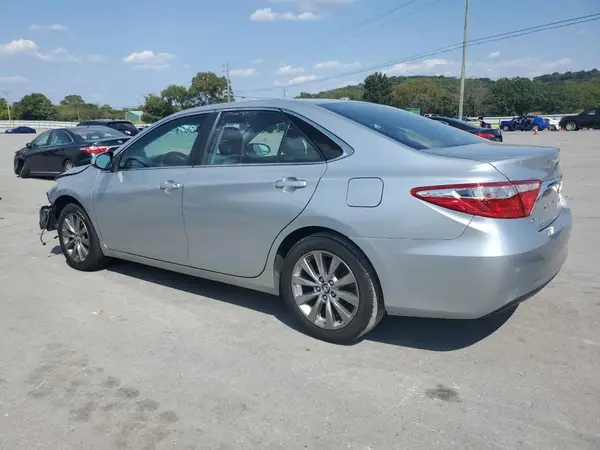 4T1BF1FK0HU413574 2017 TOYOTA CAMRY - Image 2