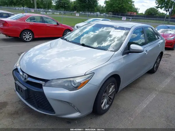 4T1BF1FK0HU415101 2017 TOYOTA CAMRY - Image 2