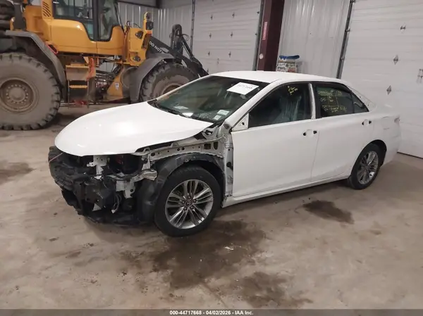 4T1BF1FK0HU417530 2017 TOYOTA CAMRY - Image 2