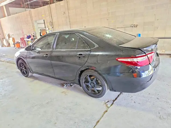 4T1BF1FK0HU420105 2017 TOYOTA CAMRY - Image 2