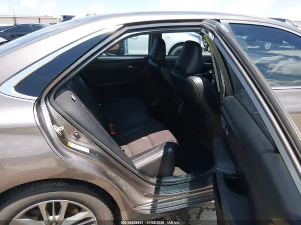 4T1BF1FK0HU420363 2017 TOYOTA CAMRY - Image 8