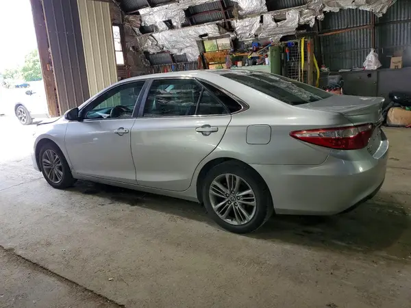 4T1BF1FK0HU420492 2017 TOYOTA CAMRY - Image 2