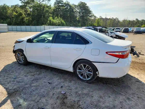 4T1BF1FK0HU422887 2017 TOYOTA CAMRY - Image 2