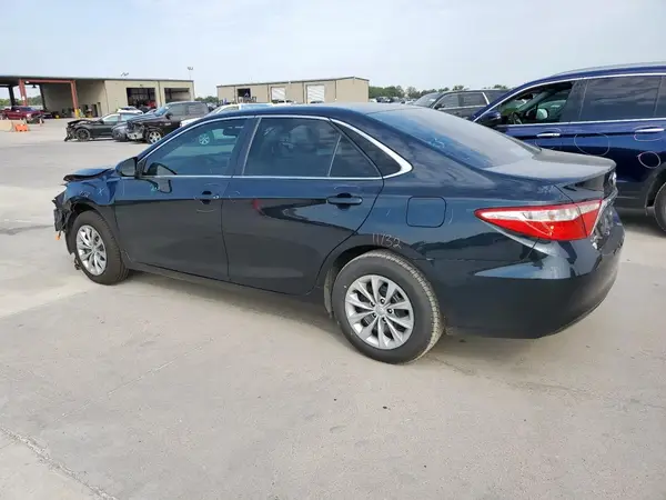 4T1BF1FK0HU424302 2017 TOYOTA CAMRY - Image 2