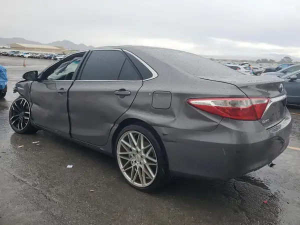 4T1BF1FK0HU426521 2017 TOYOTA CAMRY - Image 2