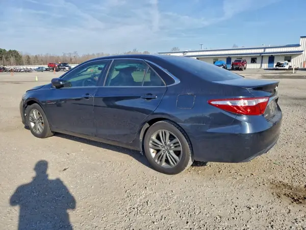 4T1BF1FK0HU430259 2017 TOYOTA CAMRY - Image 2