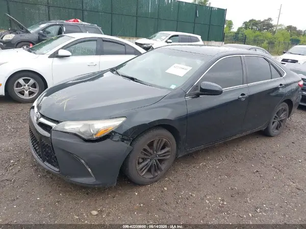 4T1BF1FK0HU431444 2017 TOYOTA CAMRY - Image 2