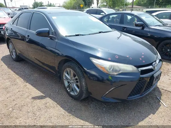 4T1BF1FK0HU431458 2017 TOYOTA CAMRY - Image 1