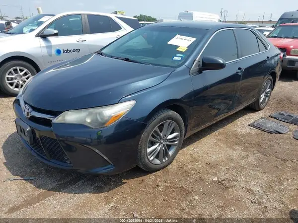 4T1BF1FK0HU431458 2017 TOYOTA CAMRY - Image 2