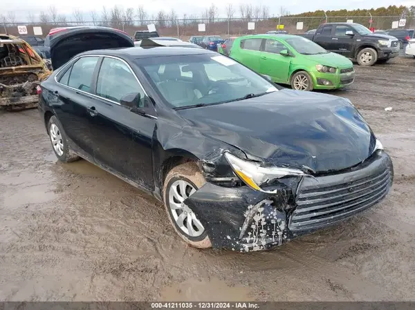 4T1BF1FK0HU431685 2017 TOYOTA CAMRY - Image 1