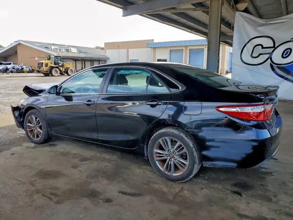 4T1BF1FK0HU433727 2017 TOYOTA CAMRY - Image 2