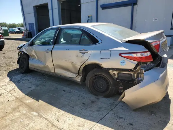 4T1BF1FK0HU434683 2017 TOYOTA CAMRY - Image 2