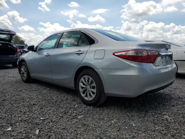 4T1BF1FK0HU434831 2017 TOYOTA CAMRY - Image 2
