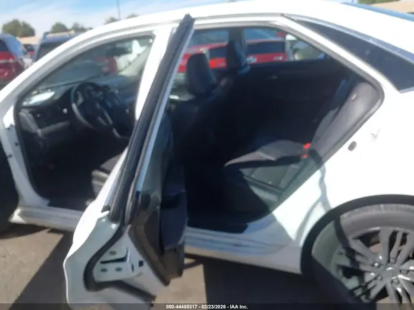 4T1BF1FK0HU436112 2017 TOYOTA CAMRY - Image 8
