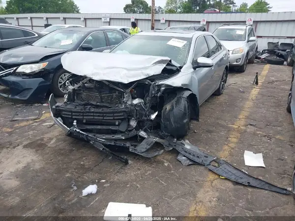 4T1BF1FK0HU436644 2017 TOYOTA CAMRY - Image 2