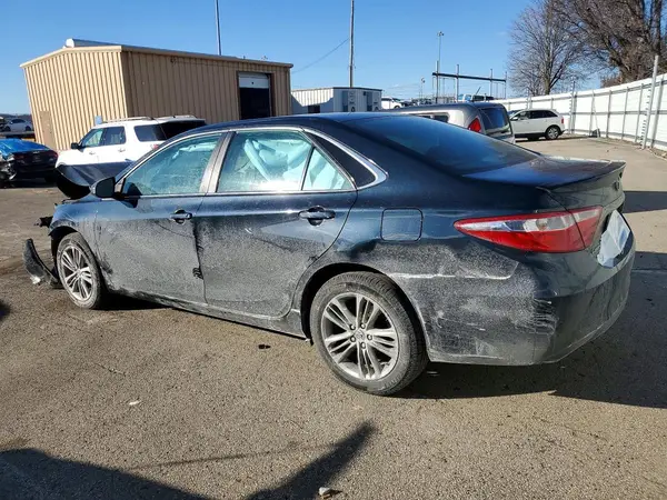 4T1BF1FK0HU439673 2017 TOYOTA CAMRY - Image 2
