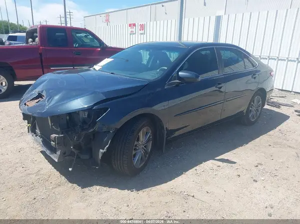 4T1BF1FK0HU441133 2017 TOYOTA CAMRY - Image 2
