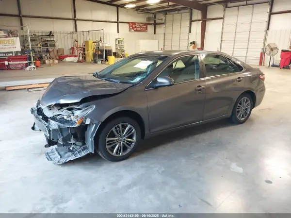 4T1BF1FK0HU442914 2017 TOYOTA CAMRY - Image 2