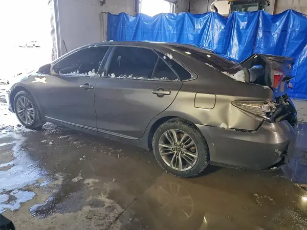 4T1BF1FK0HU443867 2017 TOYOTA CAMRY - Image 2