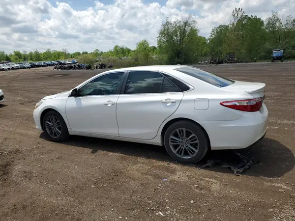 4T1BF1FK0HU445814 2017 TOYOTA CAMRY - Image 2