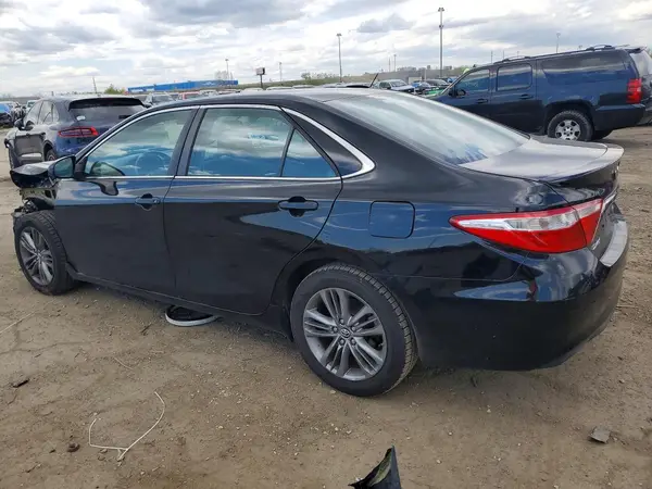 4T1BF1FK0HU447241 2017 TOYOTA CAMRY - Image 2