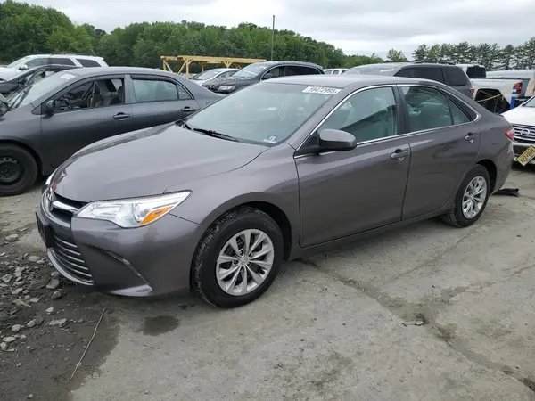 4T1BF1FK0HU447398 2017 TOYOTA CAMRY - Image 1